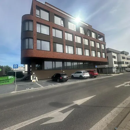 Modern 2-bedroom