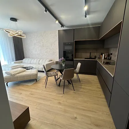 شقة Modern 2-bedroom Rovinka