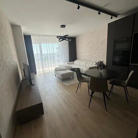 Modern 2-bedroom