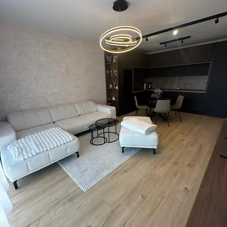 Modern 2-bedroom *