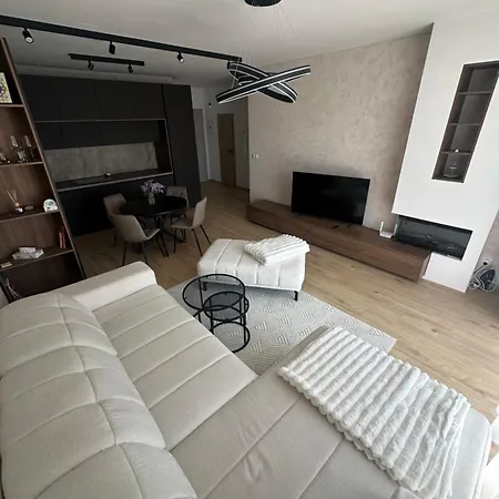 Modern 2-bedroom
