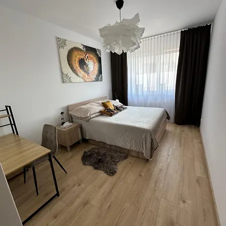Modern 2-bedroom شقة