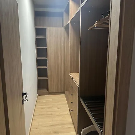 Modern 2-bedroom شقة