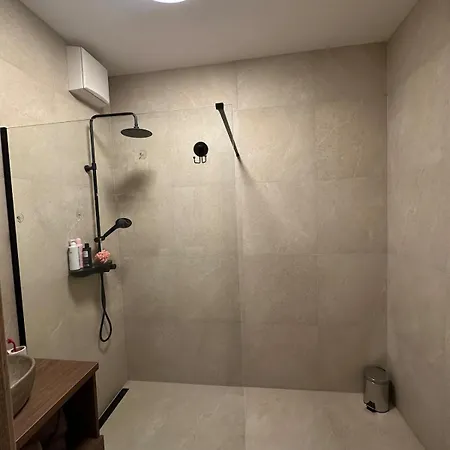 Modern 2-bedroom * Rovinka